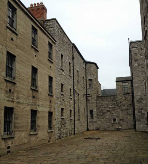 Im Innenhof von Kilmainham Gaol fanden immer wieder Erschießungen statt.